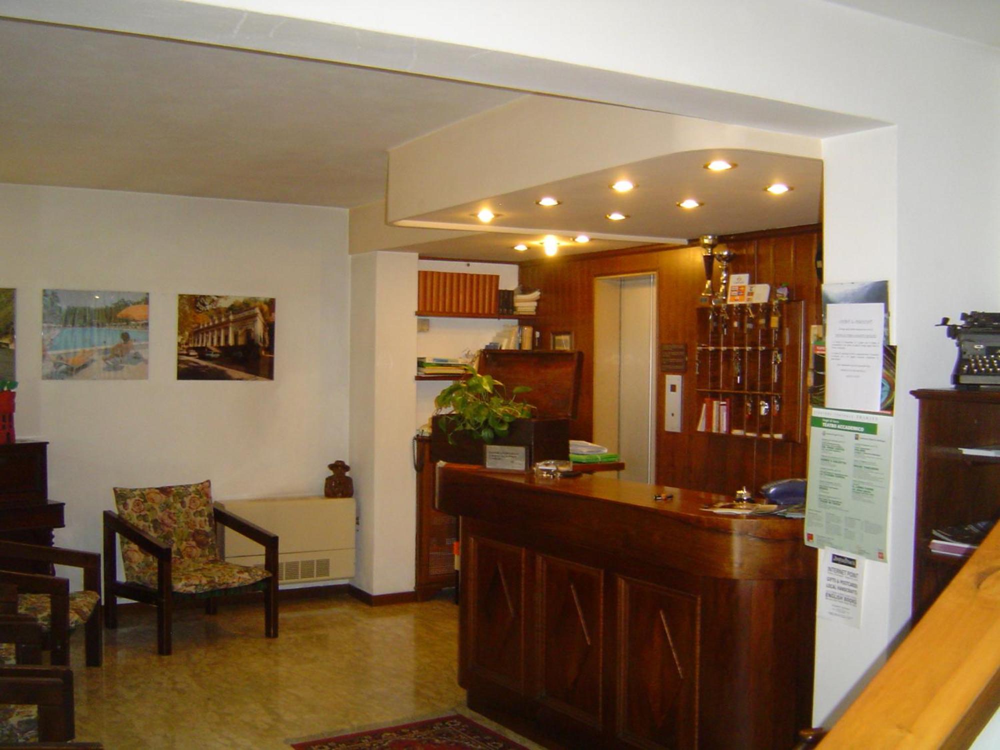 Bridge Hotel บาญญี ดี ลุกกา ภายนอก รูปภาพ